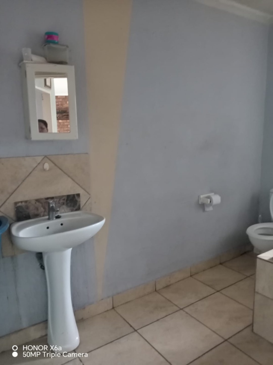 2 Bedroom Property for Sale in Pretoria West Gauteng