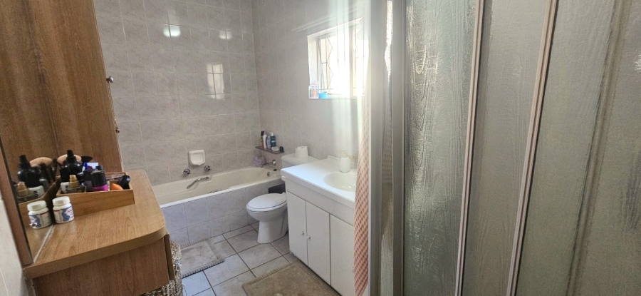 To Let 3 Bedroom Property for Rent in Groenkloof Gauteng