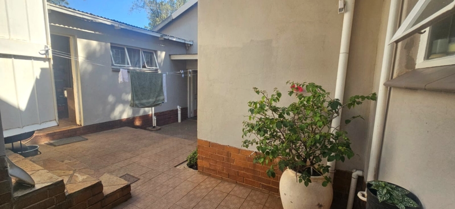 To Let 3 Bedroom Property for Rent in Groenkloof Gauteng