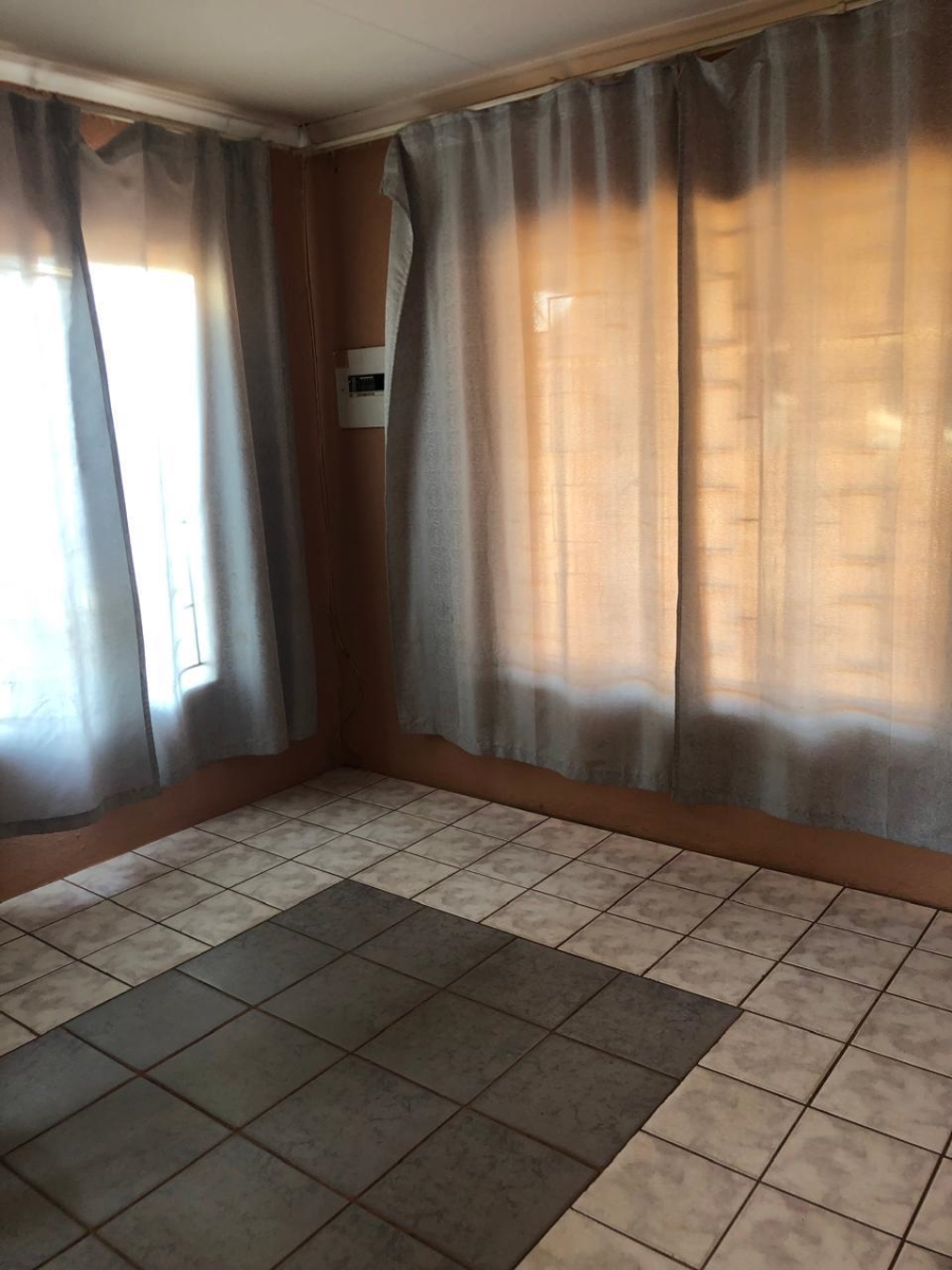 2 Bedroom Property for Sale in Soshanguve FF Gauteng