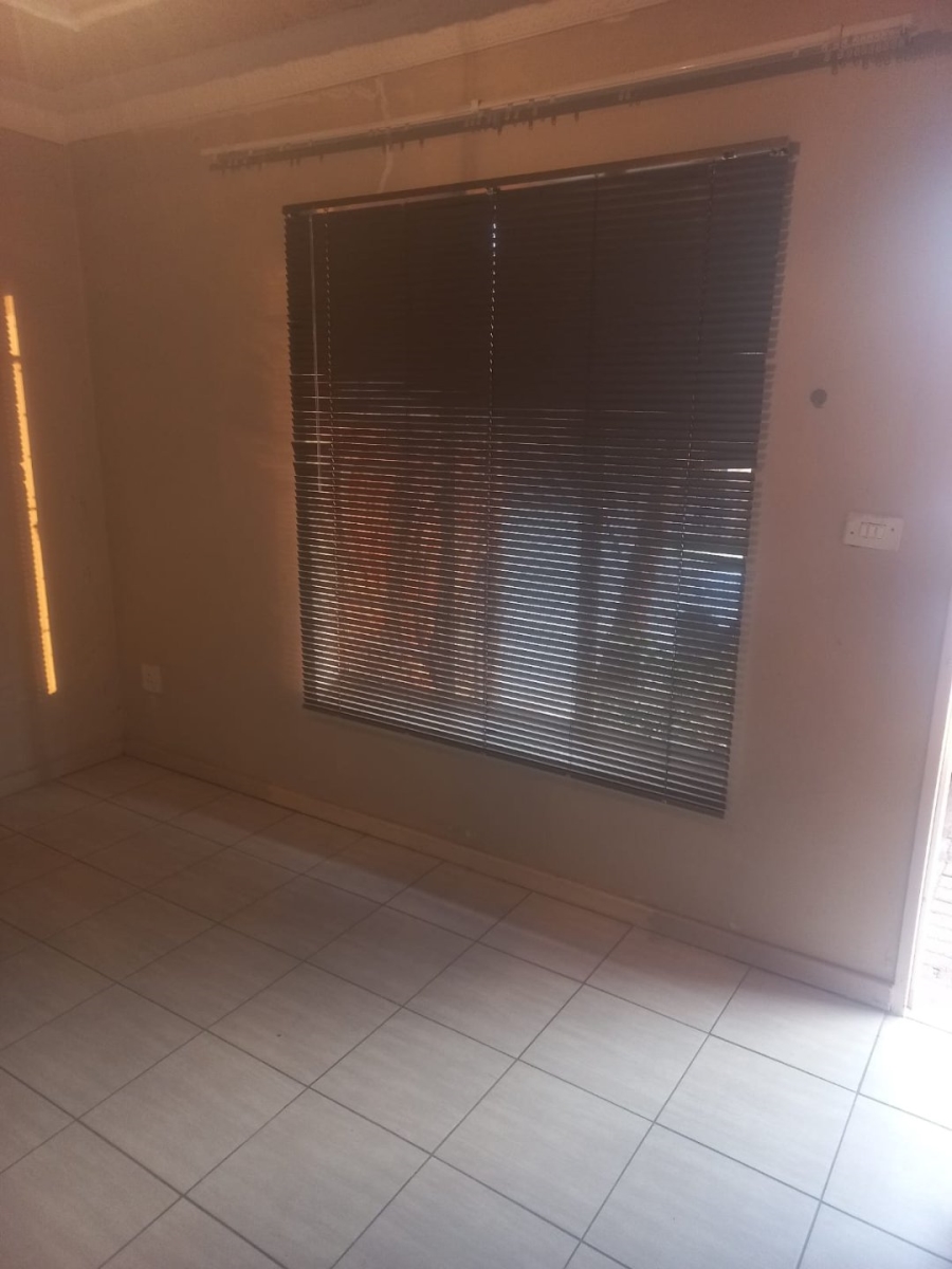 2 Bedroom Property for Sale in The Orchards Gauteng