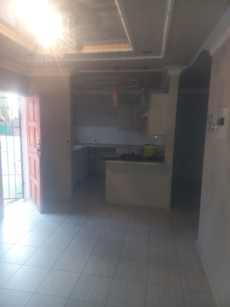 2 Bedroom Property for Sale in The Orchards Gauteng