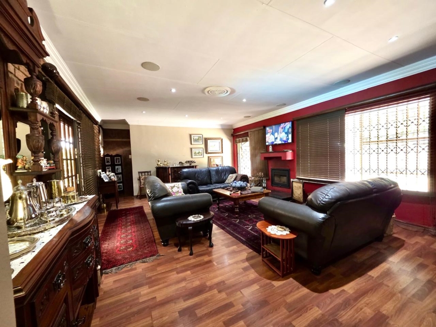 4 Bedroom Property for Sale in Wierda Park Gauteng