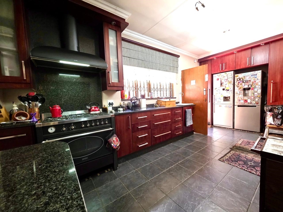 4 Bedroom Property for Sale in Wierda Park Gauteng