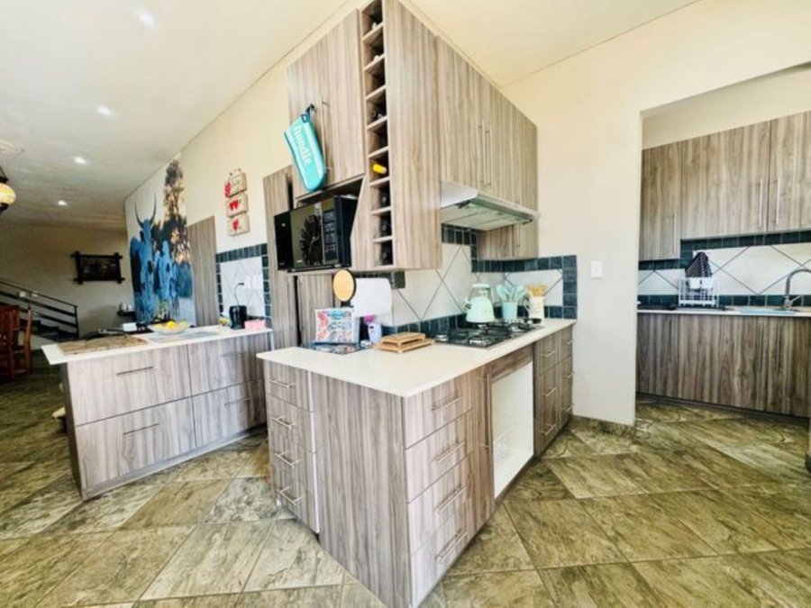 8 Bedroom Property for Sale in Annlin Gauteng