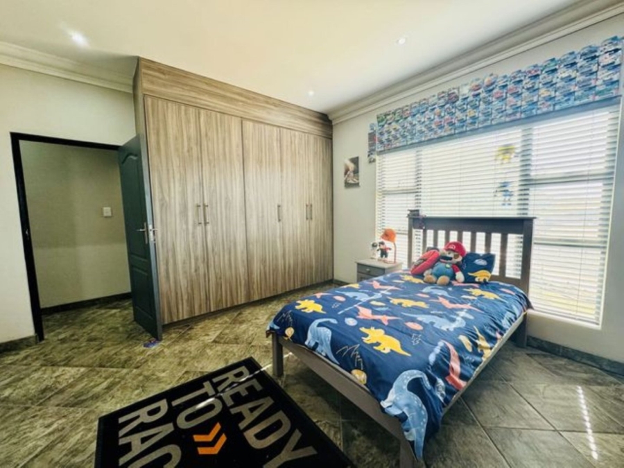 8 Bedroom Property for Sale in Annlin Gauteng