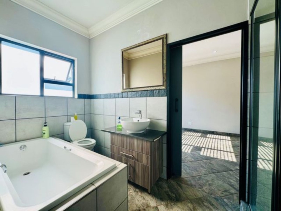 8 Bedroom Property for Sale in Annlin Gauteng