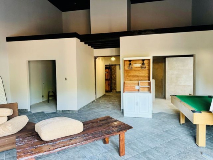 8 Bedroom Property for Sale in Annlin Gauteng