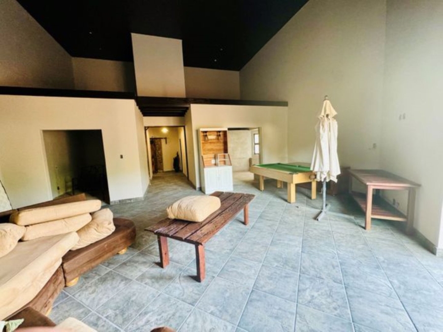 8 Bedroom Property for Sale in Annlin Gauteng