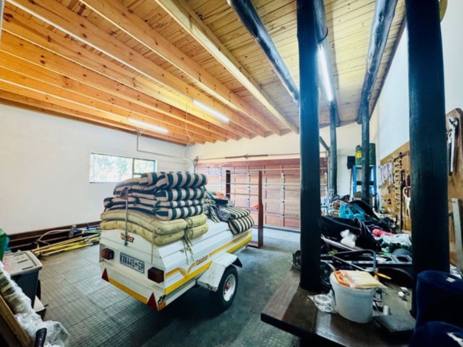 8 Bedroom Property for Sale in Annlin Gauteng