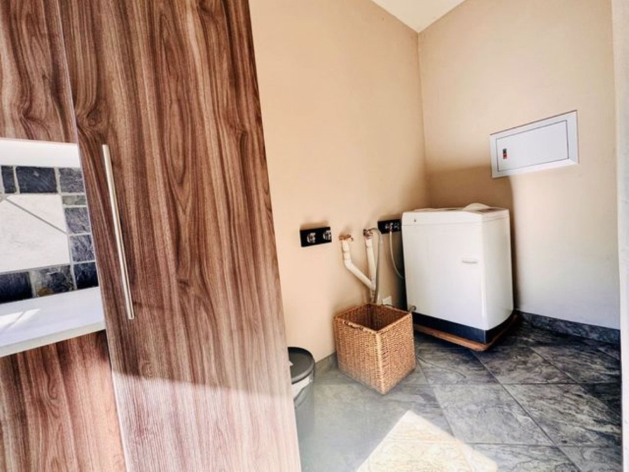 8 Bedroom Property for Sale in Annlin Gauteng