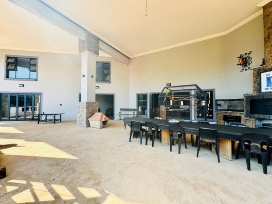 8 Bedroom Property for Sale in Annlin Gauteng