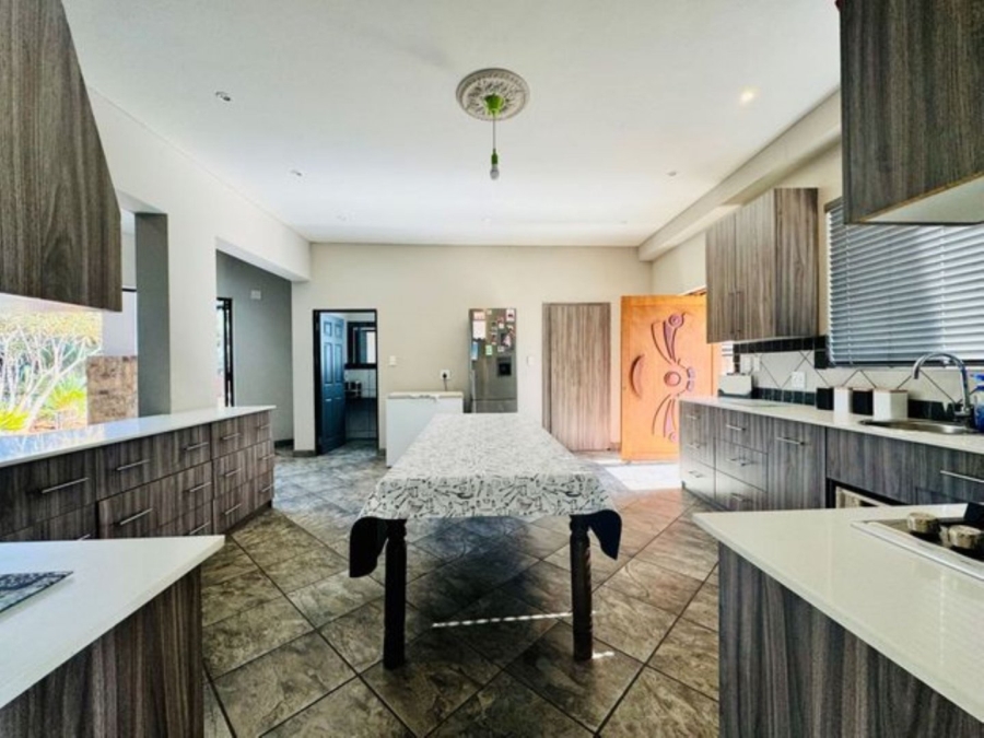 8 Bedroom Property for Sale in Annlin Gauteng