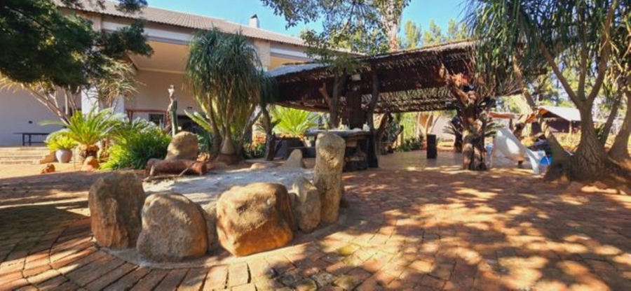 8 Bedroom Property for Sale in Annlin Gauteng