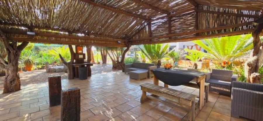 8 Bedroom Property for Sale in Annlin Gauteng