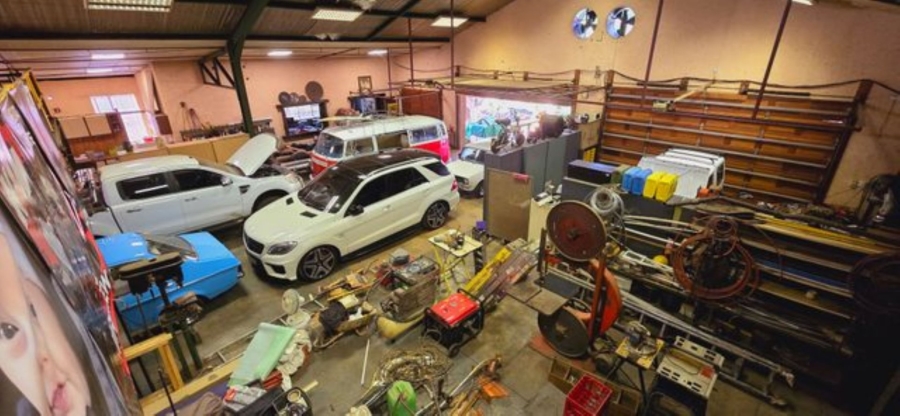 8 Bedroom Property for Sale in Annlin Gauteng