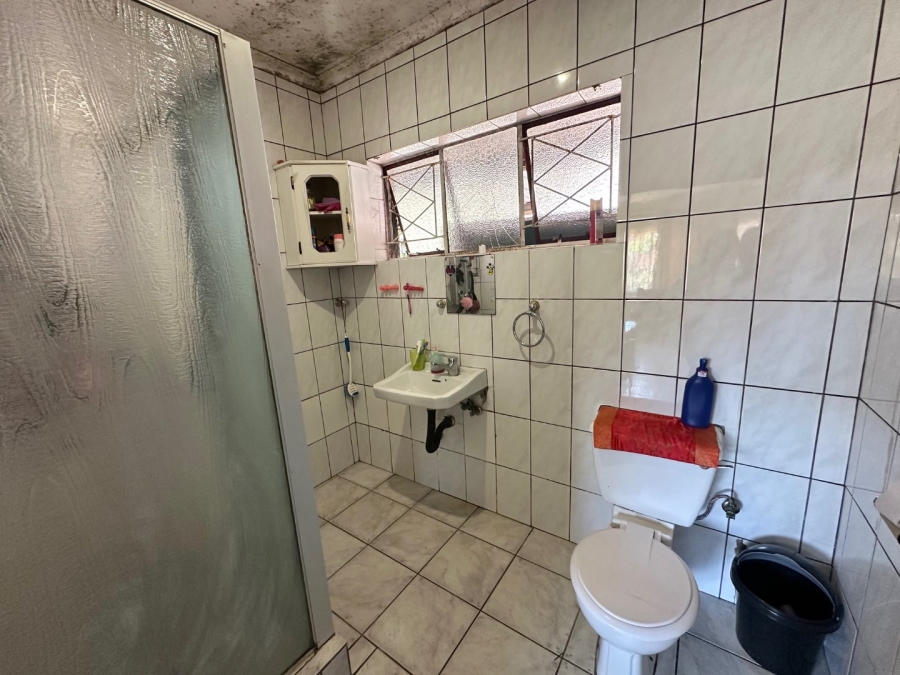 4 Bedroom Property for Sale in General Albertspark Gauteng