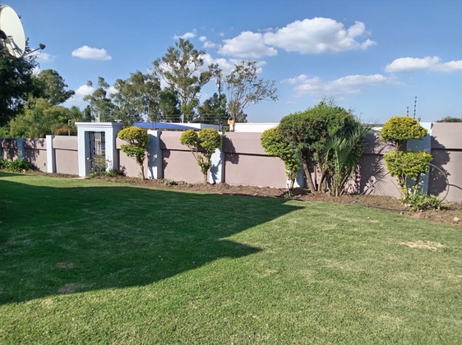 3 Bedroom Property for Sale in Edenvale Central Gauteng