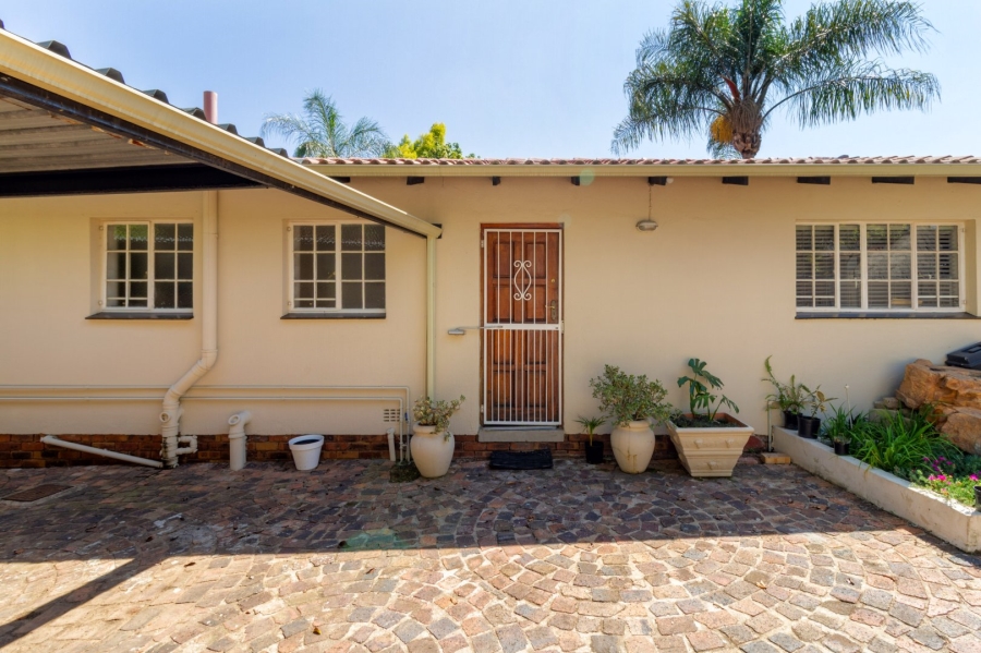 To Let 2 Bedroom Property for Rent in Northwold Gardens Gauteng