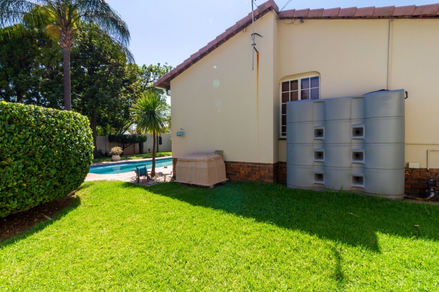 To Let 2 Bedroom Property for Rent in Northwold Gardens Gauteng