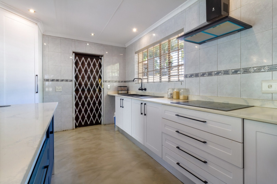 To Let 2 Bedroom Property for Rent in Northwold Gardens Gauteng