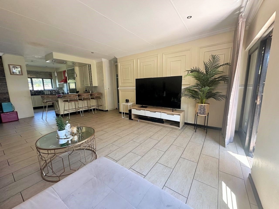 2 Bedroom Property for Sale in Eco Park Gauteng