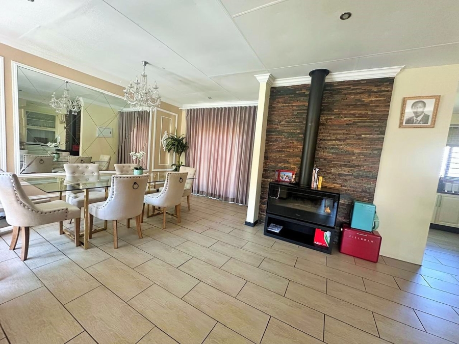 2 Bedroom Property for Sale in Eco Park Gauteng