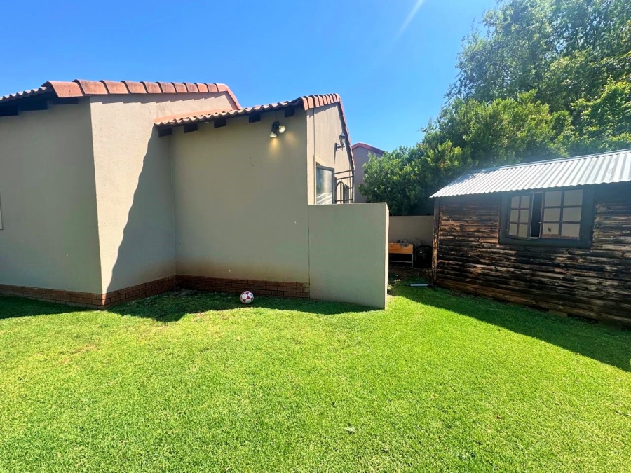 2 Bedroom Property for Sale in Eco Park Gauteng