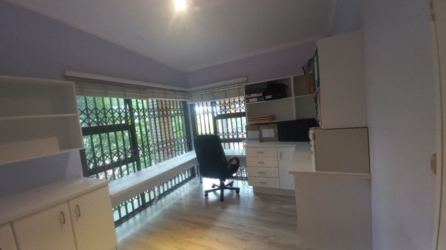 To Let 1 Bedroom Property for Rent in Glenvista Gauteng