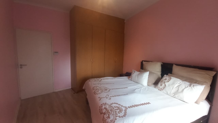 To Let 1 Bedroom Property for Rent in Glenvista Gauteng