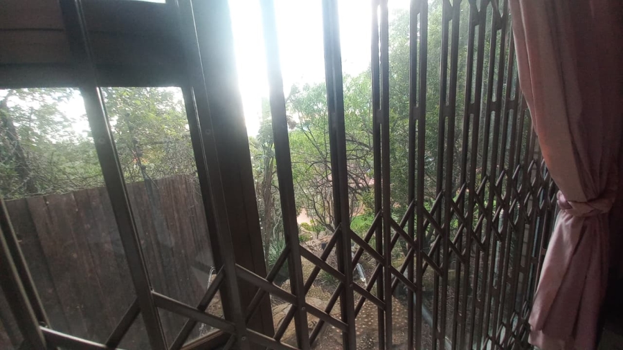 To Let 1 Bedroom Property for Rent in Glenvista Gauteng