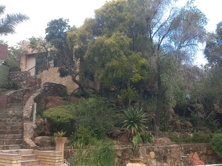 To Let 1 Bedroom Property for Rent in Glenvista Gauteng