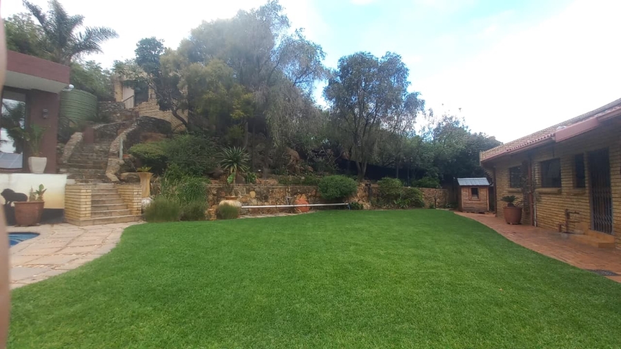To Let 1 Bedroom Property for Rent in Glenvista Gauteng