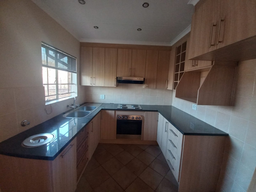 To Let 2 Bedroom Property for Rent in Highveld Gauteng