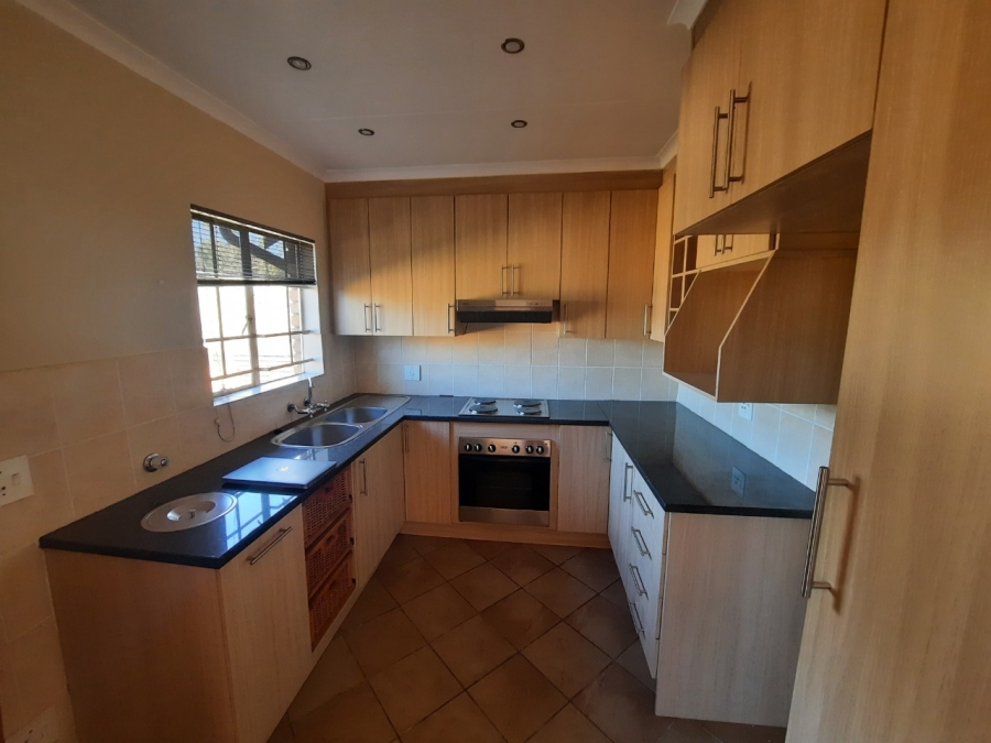To Let 2 Bedroom Property for Rent in Highveld Gauteng