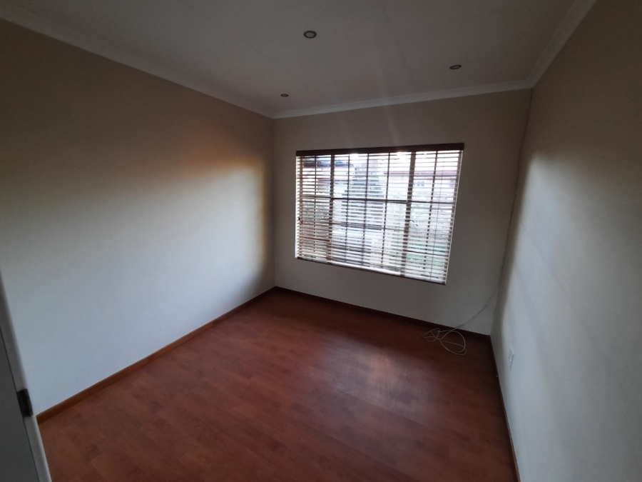 To Let 2 Bedroom Property for Rent in Highveld Gauteng