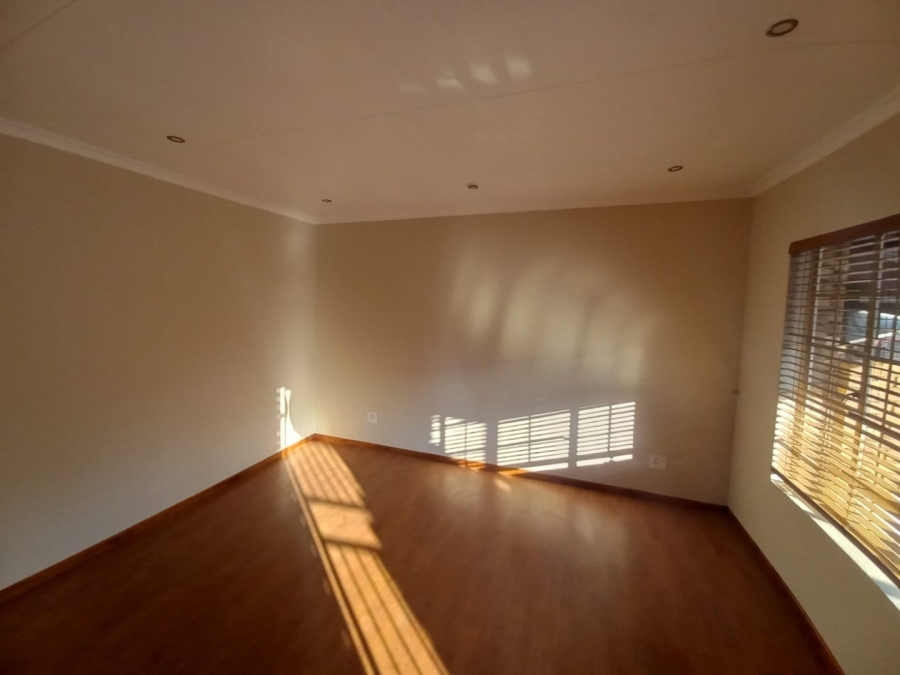 To Let 2 Bedroom Property for Rent in Highveld Gauteng