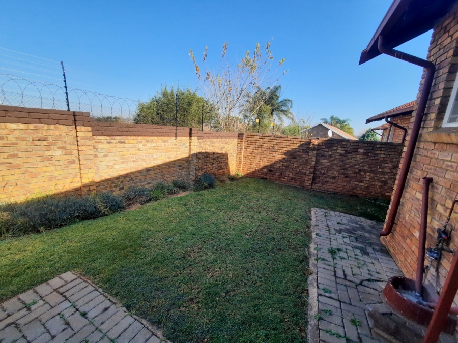 To Let 2 Bedroom Property for Rent in Highveld Gauteng