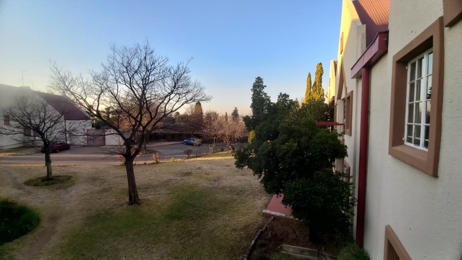 To Let 2 Bedroom Property for Rent in Noordwyk Gauteng