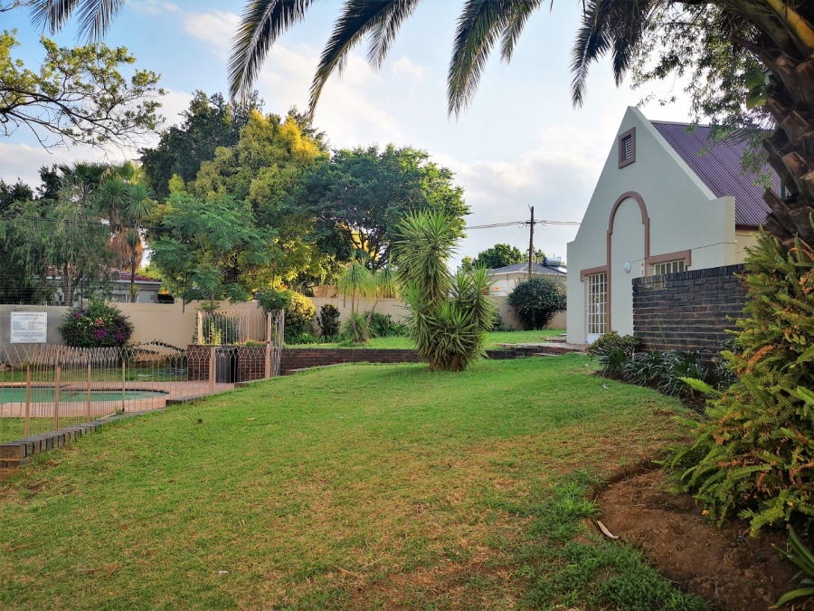 To Let 2 Bedroom Property for Rent in Noordwyk Gauteng