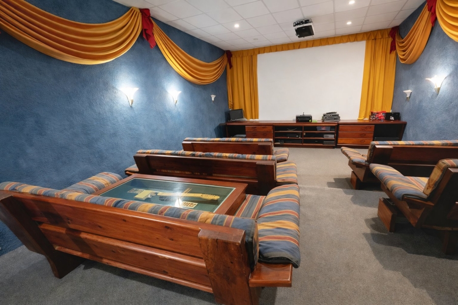 9 Bedroom Property for Sale in Mooikloof Equestrian Estate Gauteng