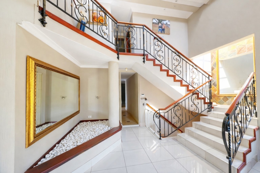 9 Bedroom Property for Sale in Mooikloof Equestrian Estate Gauteng