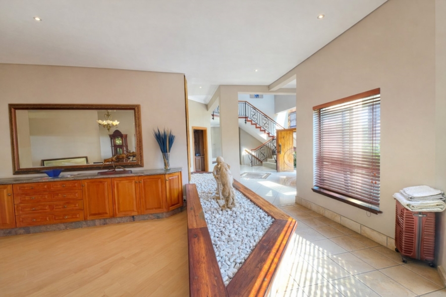 9 Bedroom Property for Sale in Mooikloof Equestrian Estate Gauteng