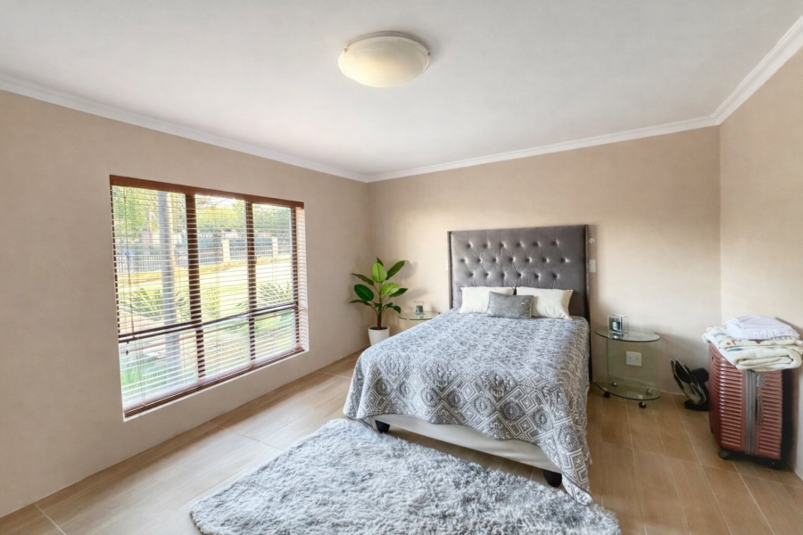 9 Bedroom Property for Sale in Mooikloof Equestrian Estate Gauteng