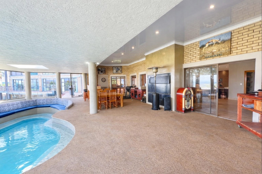 9 Bedroom Property for Sale in Mooikloof Equestrian Estate Gauteng