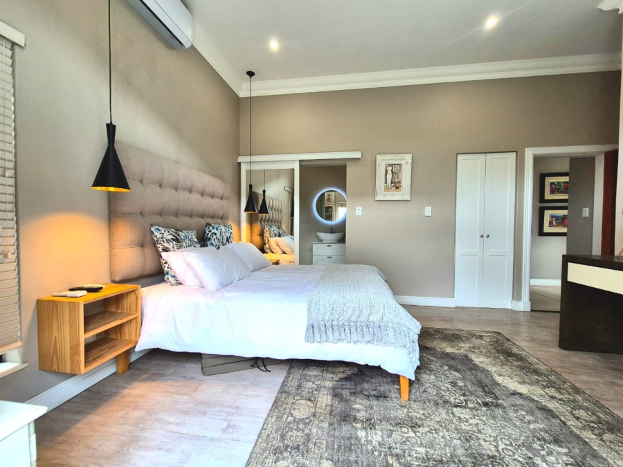 4 Bedroom Property for Sale in Midstream Ridge Gauteng