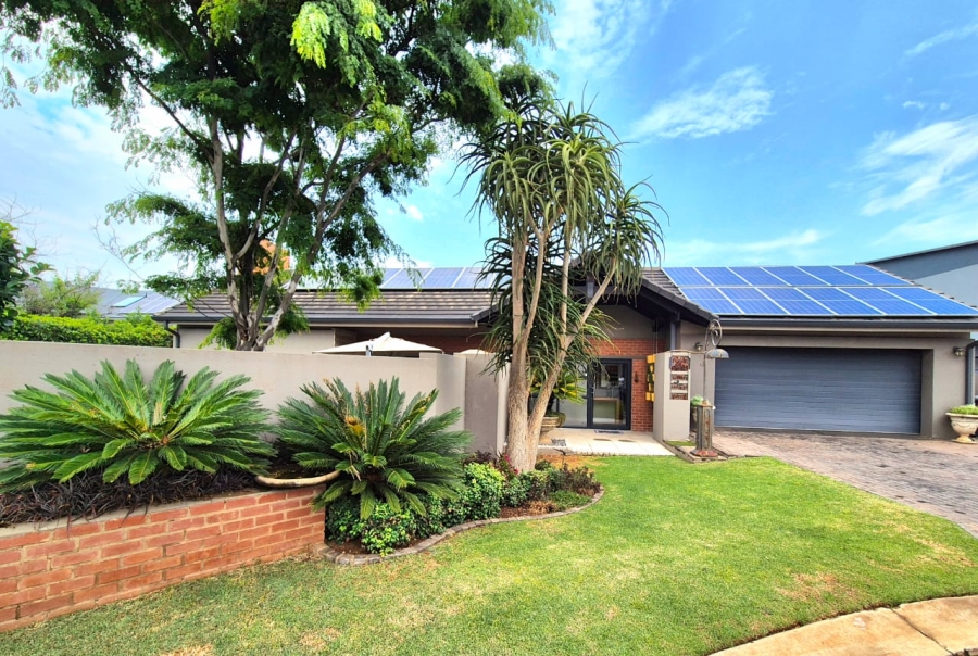 4 Bedroom Property for Sale in Midstream Ridge Gauteng