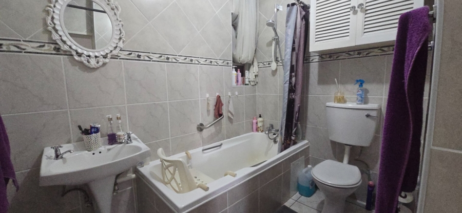 3 Bedroom Property for Sale in Brackenhurst Gauteng