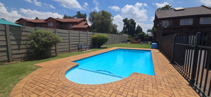 3 Bedroom Property for Sale in Brackenhurst Gauteng