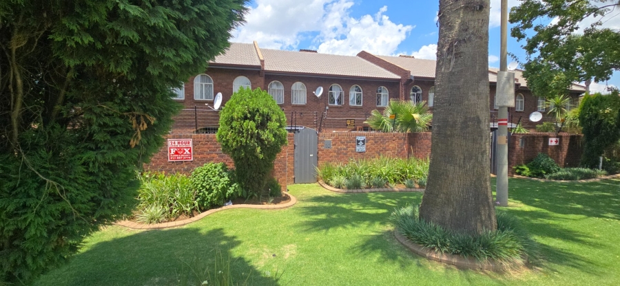 3 Bedroom Property for Sale in Brackenhurst Gauteng